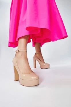 Aldo Fonda Pillow Walk โ๏ธ