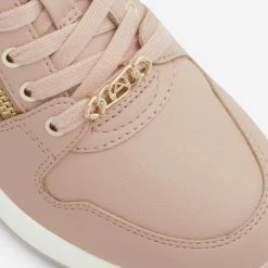 Aldo Adwiwiax Pillow Walk ☁️