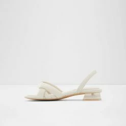 Aldo Pillow Walk ☁️ Buttercupp