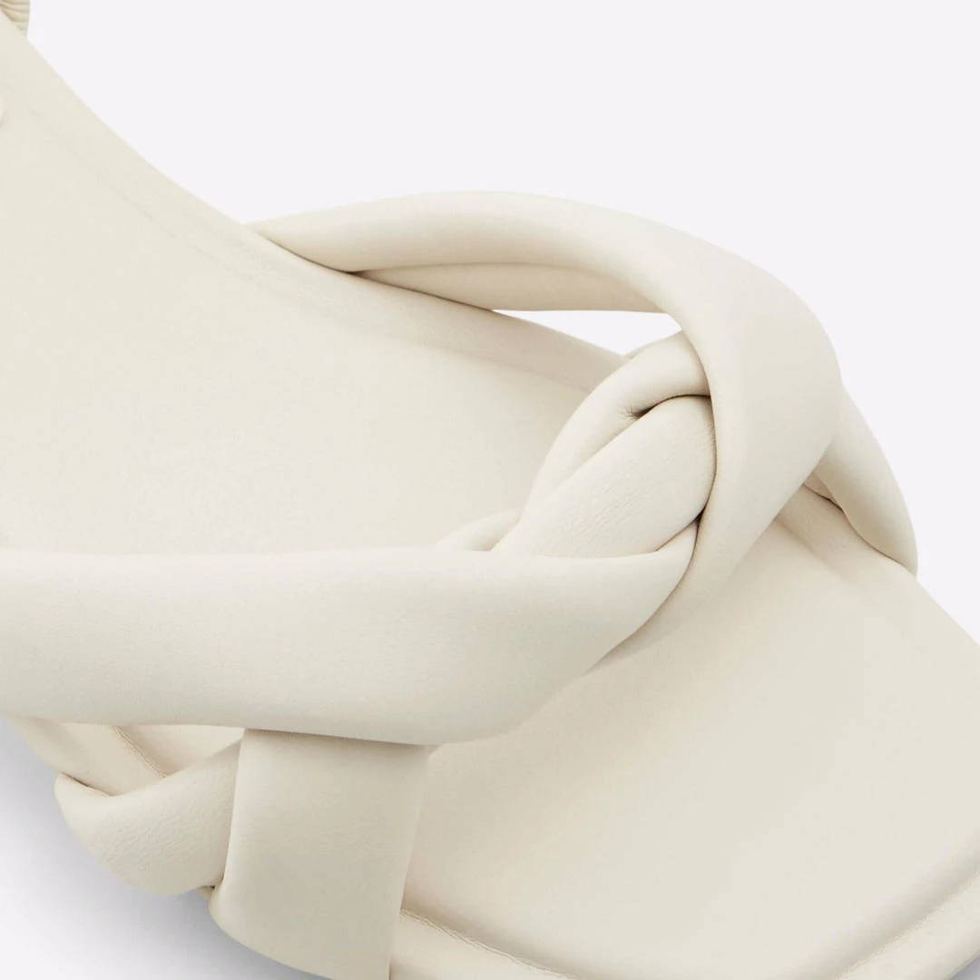 Aldo Pillow Walk ☁️ Buttercupp