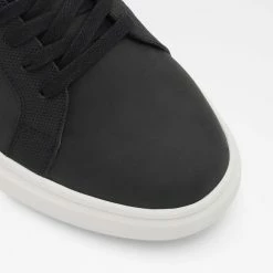 Aldo Caecien Trainers