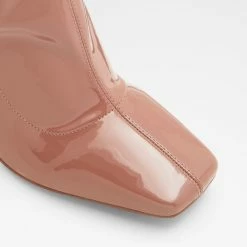 Aldo Pillow Walk โ๏ธ Fidella