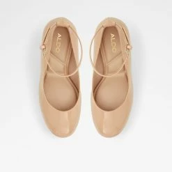 Aldo Fonda Pillow Walk ☁️