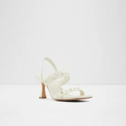 Aldo Pillow Walk ☁️ Louella
