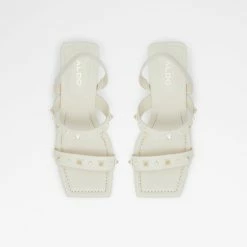 Aldo Pillow Walk ☁️ Louella