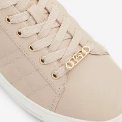 Aldo Meadow Pillow Walk ☁️