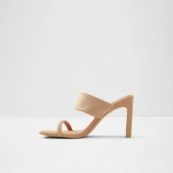 Aldo Meatha Pillow Walk ☁️