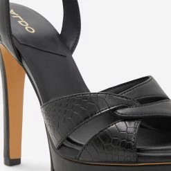 Aldo Ocoewan Pillow Walk ☁️