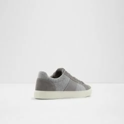 Aldo Pondia Trainers