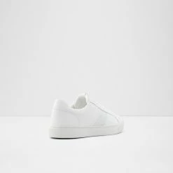 Aldo Pondia Trainers