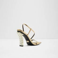 Aldo Vermeil Pillow Walk ☁️