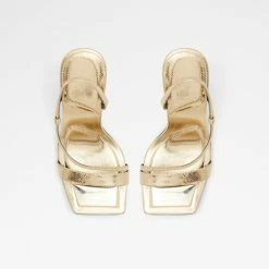 Aldo Vermeil Pillow Walk ☁️