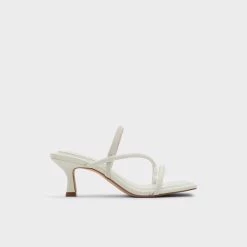 Aldo Pillow Walk ☁️ Zoebaen